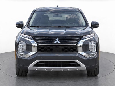 2024 Mitsubishi Outlander Base
