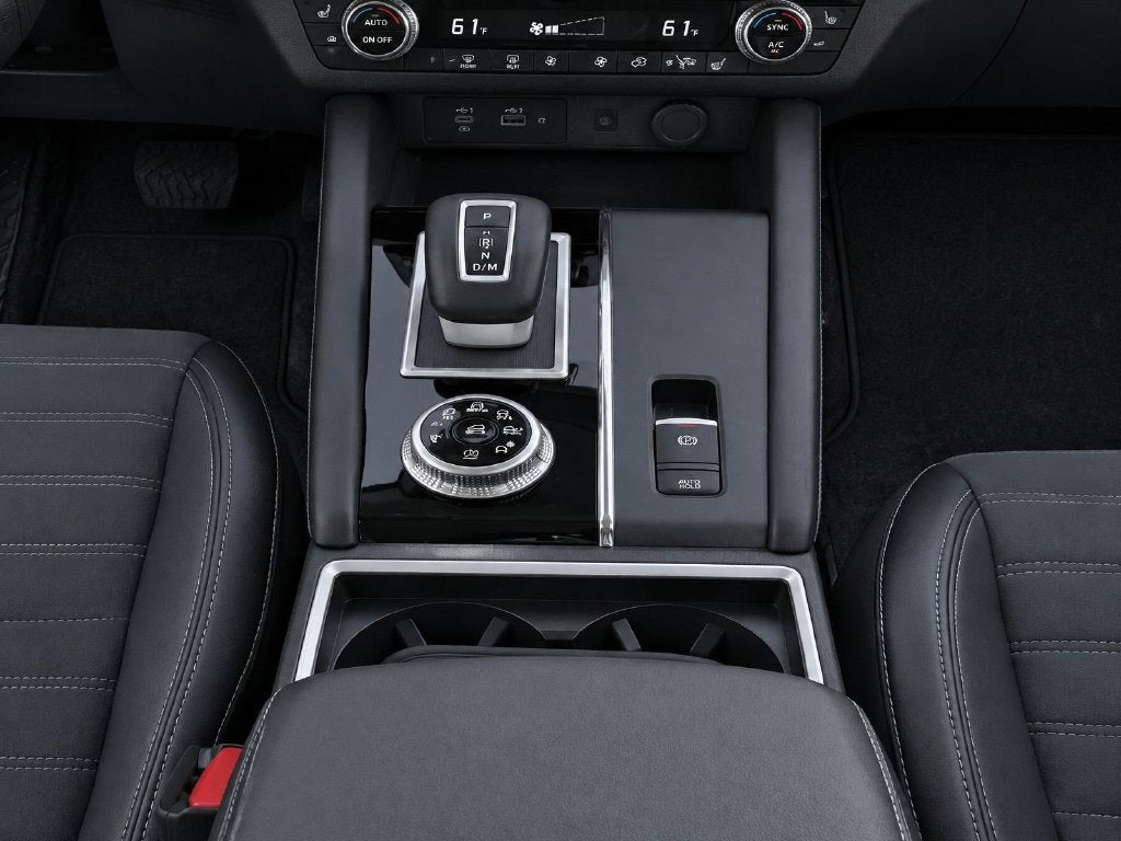 2024 Mitsubishi Outlander Base