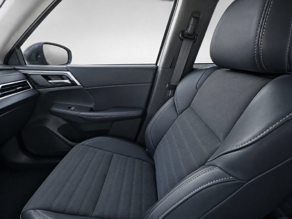 2024 Mitsubishi Outlander Base