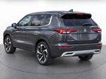 2024 Mitsubishi Outlander Base