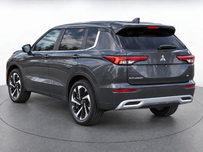 2024 Mitsubishi Outlander Base