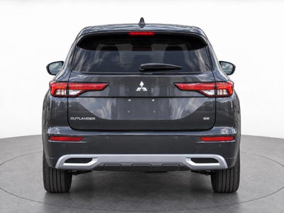 2024 Mitsubishi Outlander Base