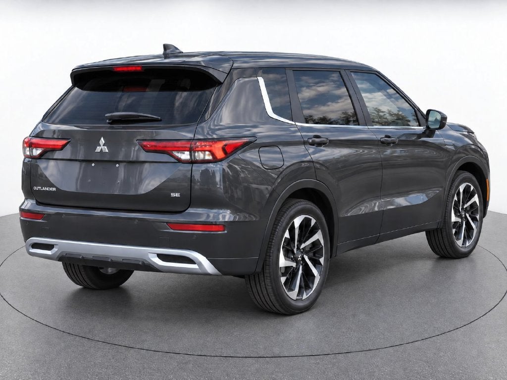 2024 Mitsubishi Outlander Base