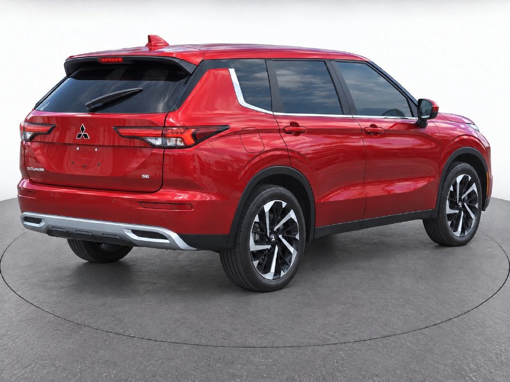 2024 Mitsubishi Outlander Base