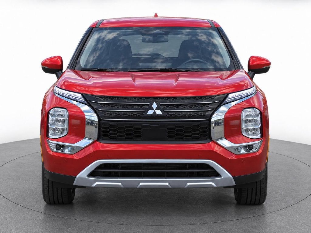 2024 Mitsubishi Outlander Base