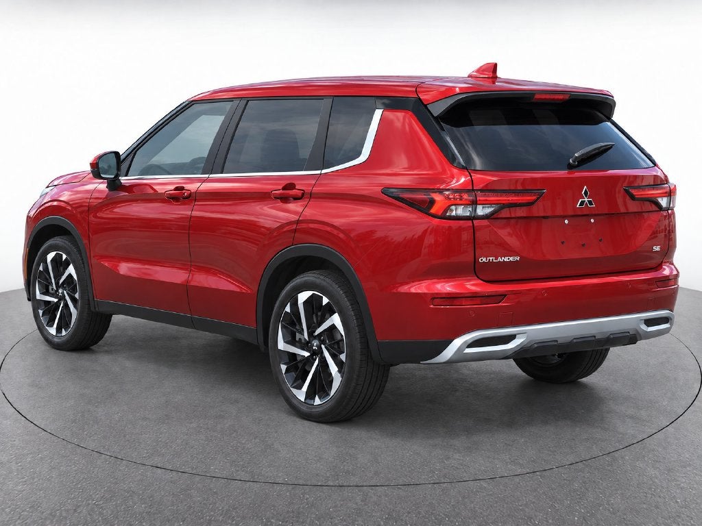 2024 Mitsubishi Outlander Base