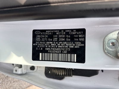 2024 Hyundai Elantra Limited FWD