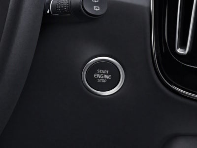 2025 Volvo XC40 B5 Plus Bright Theme