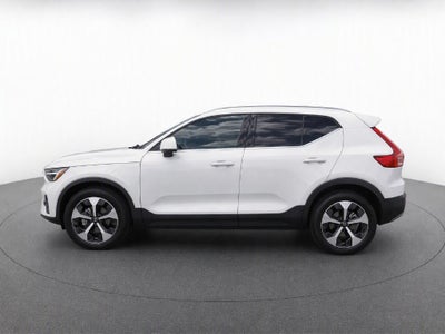 2025 Volvo XC40 B5 Plus Bright Theme