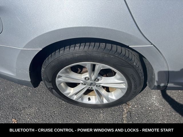 2013 Ford Taurus SEL AWD VERY CLEAN