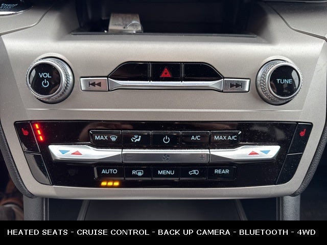 2022 Ford Explorer XLT 4WD