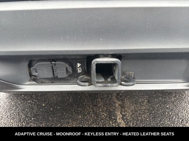 2024 Ford Explorer XLT TWIN PANEL MOONROOF