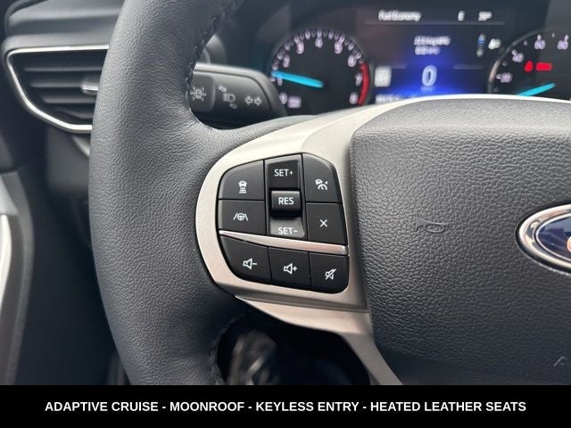 2024 Ford Explorer XLT TWIN PANEL MOONROOF