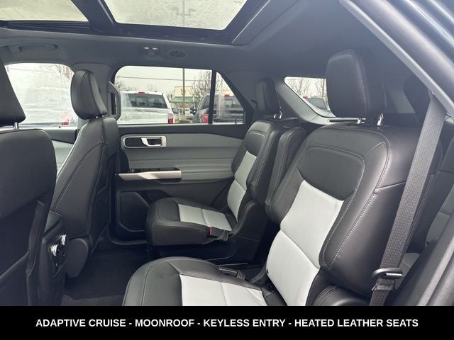 2024 Ford Explorer XLT TWIN PANEL MOONROOF