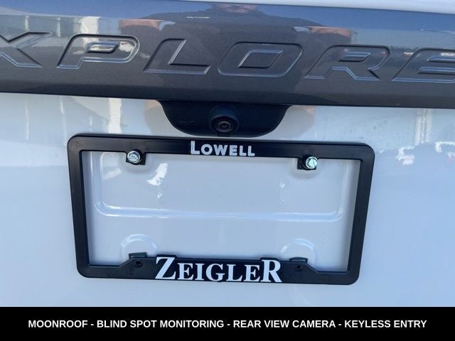 2023 Ford Explorer XLT MOONROOF