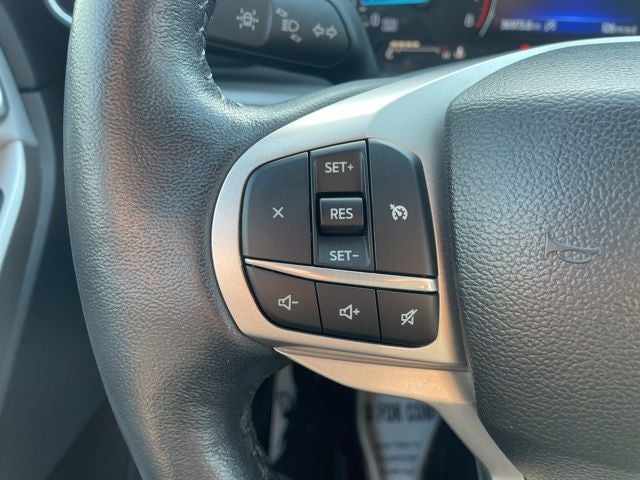 2023 Ford Explorer XLT MOONROOF