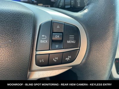 2023 Ford Explorer XLT MOONROOF