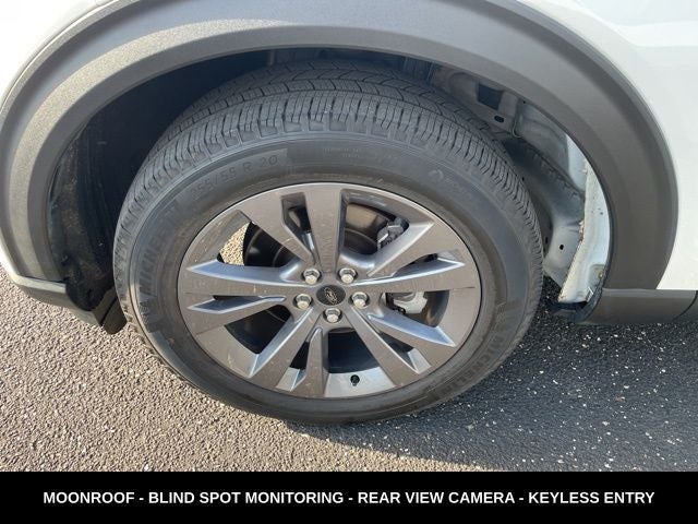 2023 Ford Explorer XLT MOONROOF