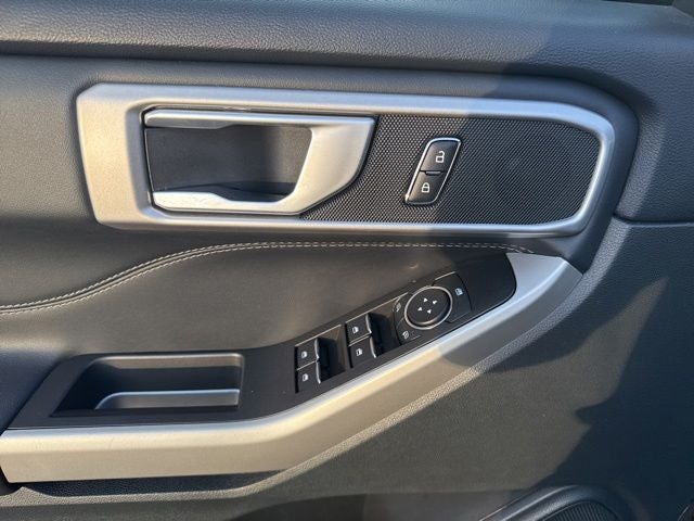 2024 Ford Explorer XLT PANORAMIC ROOF