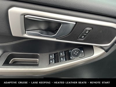 2023 Ford Explorer XLT TWIN PANEL MOONROOF