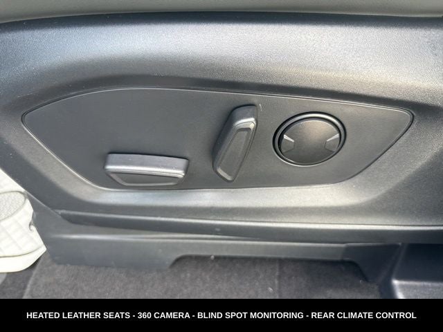 2025 Ford Explorer Active HEATED SEATS & STEERING WHEEL