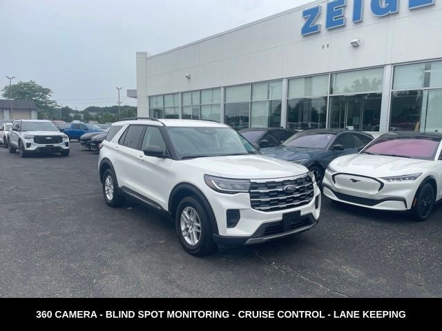 2025 Ford Explorer Active 4WD