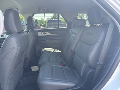 2025 Ford Explorer Active 4WD