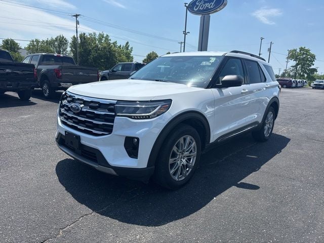 2025 Ford Explorer Active 4WD