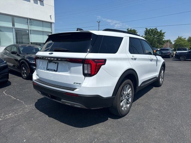 2025 Ford Explorer Active 4WD