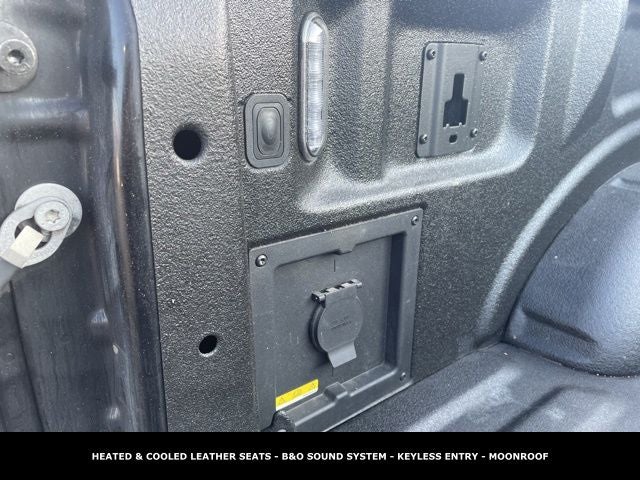 2023 Ford F-150 Lariat TWIN PANEL MOONROOF