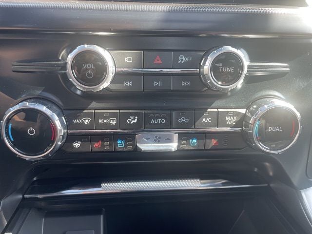 2025 Ford F-150 Lariat LESS THAN 1,000 MILES