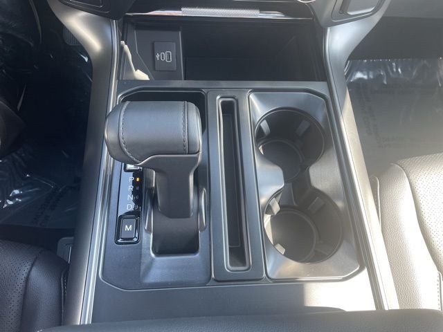 2025 Ford F-150 Lariat LESS THAN 1,000 MILES