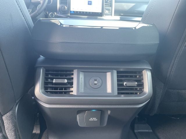 2025 Ford F-150 Lariat LESS THAN 1,000 MILES