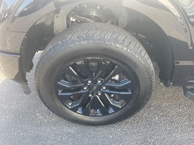 2025 Ford F-150 Lariat LESS THAN 1,000 MILES