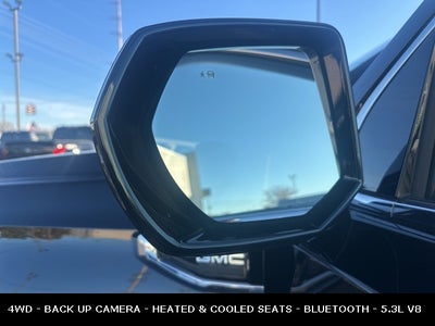 2023 GMC Yukon SLT 4WD