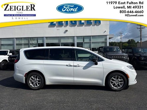 2024 Chrysler Pacifica Touring L STOW N GO SEATING
