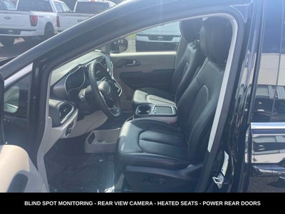 2024 Chrysler Pacifica Touring L STOW N GO SEATING