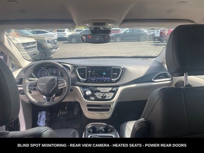 2024 Chrysler Pacifica Touring L STOW N GO SEATING