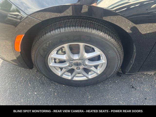 2024 Chrysler Pacifica Touring L STOW N GO SEATING