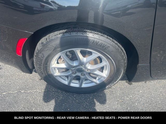 2024 Chrysler Pacifica Touring L STOW N GO SEATING