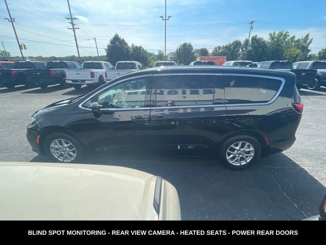 2024 Chrysler Pacifica Touring L STOW N GO SEATING