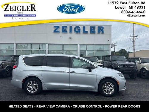 2024 Chrysler Pacifica Touring L STOW N GO SEATING