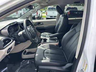 2024 Chrysler Pacifica Touring L STOW N GO SEATING