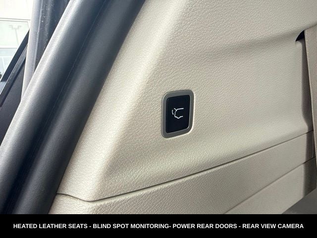 2024 Chrysler Pacifica Touring L STOW N GO SEATING