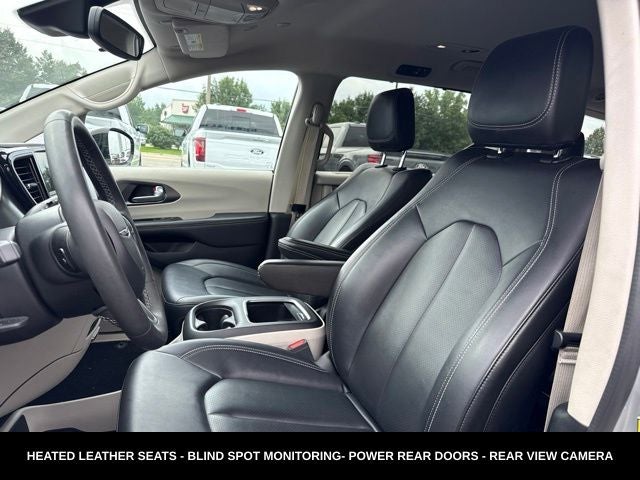 2024 Chrysler Pacifica Touring L STOW N GO SEATING
