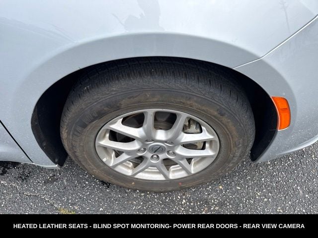 2024 Chrysler Pacifica Touring L STOW N GO SEATING