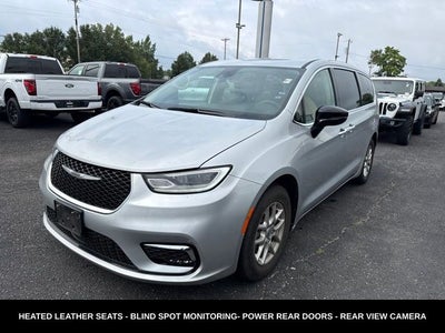 2024 Chrysler Pacifica Touring L STOW N GO SEATING