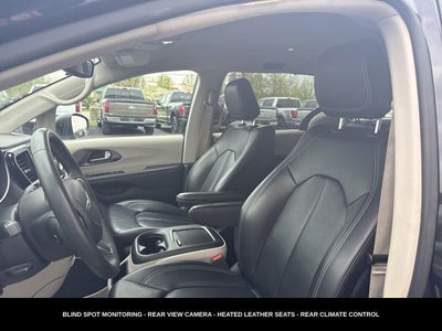 2023 Chrysler Pacifica Touring L HEATED SEATS & STEERING WHEEL