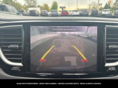 2023 Chrysler Pacifica Touring L HEATED SEATS & STEERING WHEEL