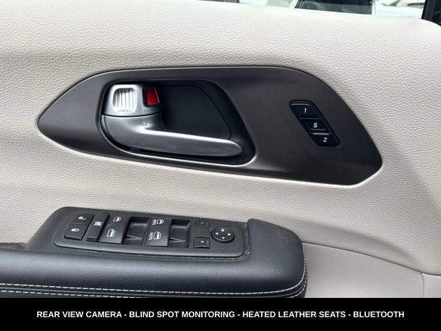 2024 Chrysler Pacifica Touring L STOW N GO SEATING